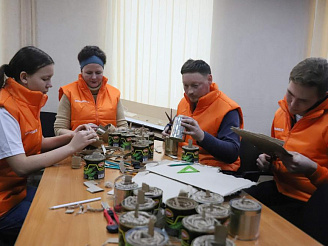 Волонтеры регионального штаба #МЫВМЕСТЕ приняли участие в изготовлении окопных свечей🙌