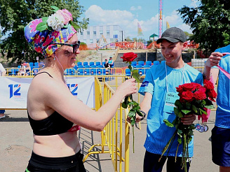 Волонтеры Цветочного забега в объективе Молодежного информационного портала Омской области.